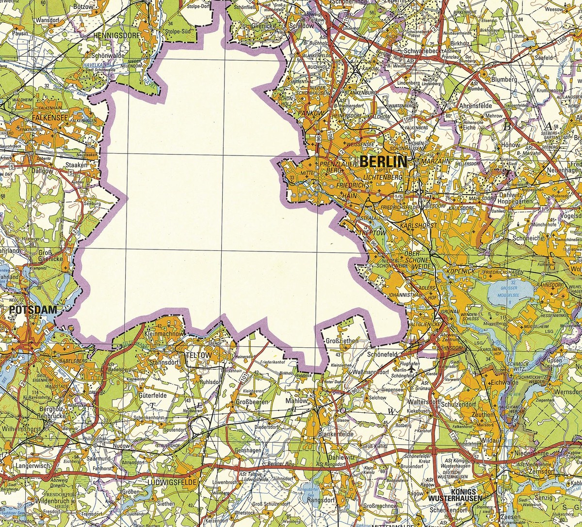 East German map of Berlin, 1988 - West Berlin is missing, as it wasn't part of the German Democratic Republic