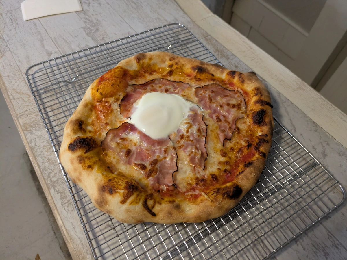 Ham and egg pizza.
